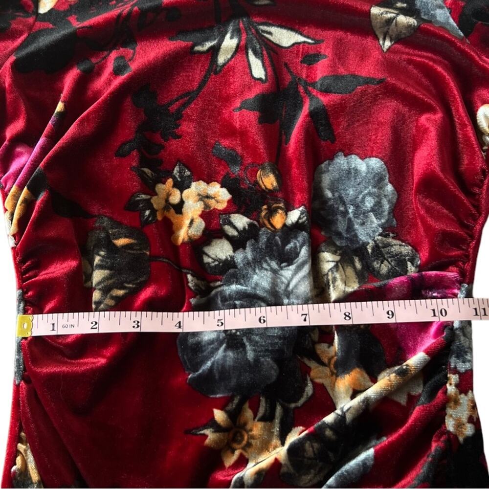 Vince Camuto Velvet Floral Ruched Short Sleeve Dress Size 2 - Picture 12 of 13